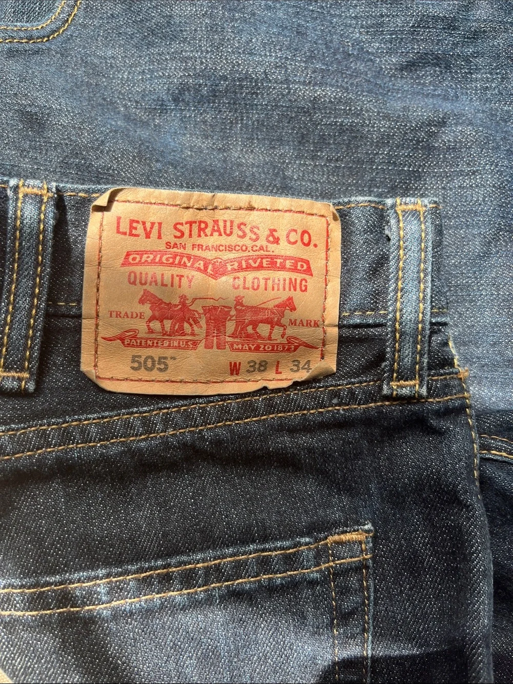 Levi’s 505 Straight Fit Men’s Dark Blue Jeans 38x34